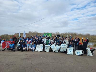 Берега Оки и Трубежа в Рязани очистили волонтёры акции «Вода России»